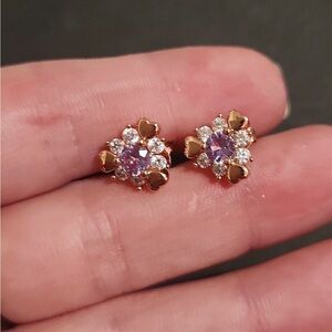 Alexandrite stud Earrings in 18KGP.‎